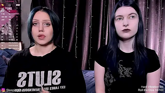 Threesomebabes online show from 28, 2, 2026