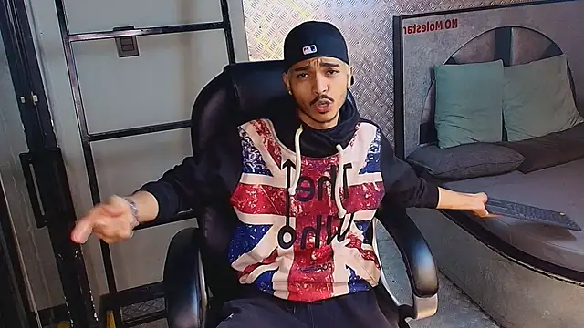 Snapshot of MarcusRain_ chatting on 2, 10, 2025 MarcusRain online show from 2, 10, 2025