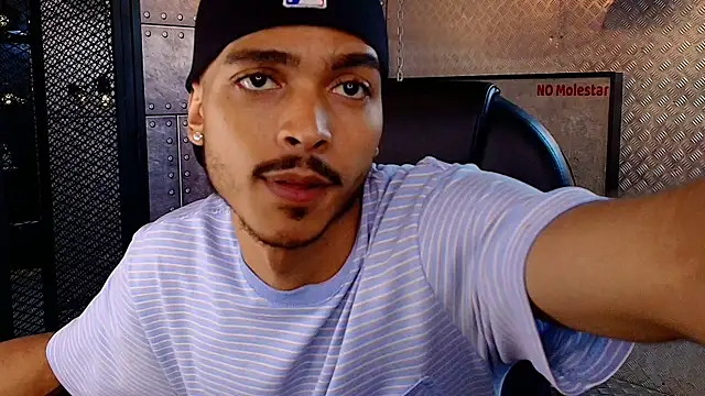 Snapshot of MarcusRain_ chatting on 7, 10, 2025 MarcusRain online show from 7, 10, 2025