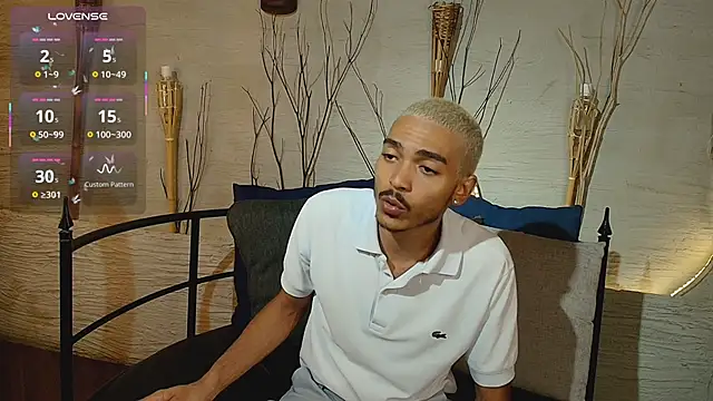 Snapshot of MarcusRain_ chatting on 21, 11, 2025 MarcusRain online show from 21, 11, 2025