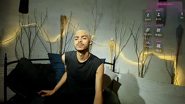 Snapshot of MarcusRain_ chatting on 4, 12, 2025 MarcusRain online show from 4, 12, 2025