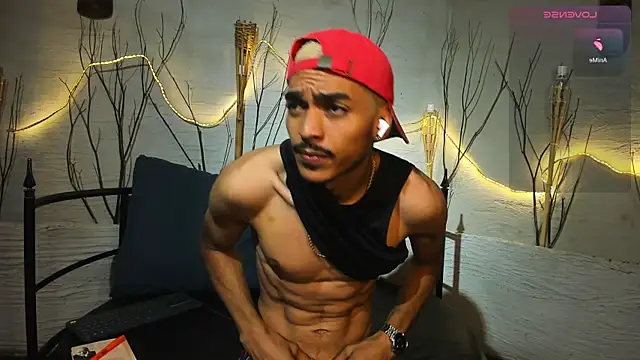 Snapshot of MarcusRain_ chatting on 5, 12, 2025 MarcusRain online show from 5, 12, 2025