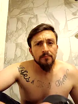 Snapshot of Macrhizz chatting on 15, 11, 2025 Macrhizz online show from 15, 11, 2025