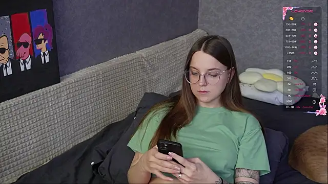 Violetwin online show from 28, 3, 2026