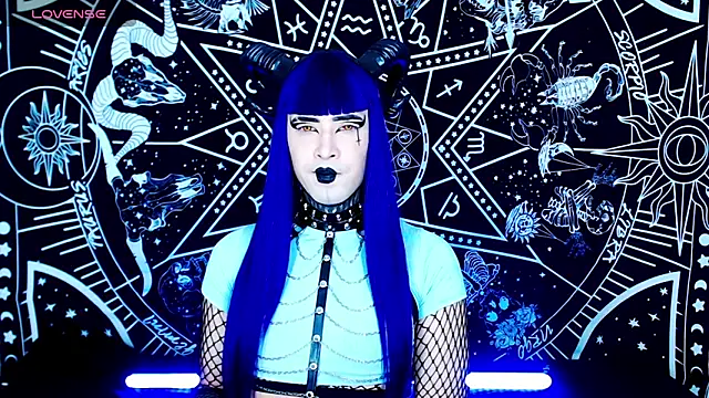 naomi satan online show from 17, 10, 2025