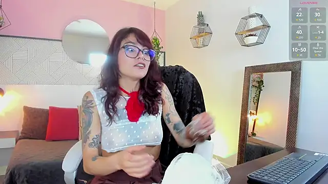 Snapshot of Esmeralda_CO chatting on 23, 10, 2025 Esmeralda CO online show from 23, 10, 2025