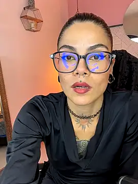 Snapshot of Esmeralda_CO chatting on 13, 11, 2025 Esmeralda CO online show from 13, 11, 2025