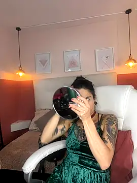 Snapshot of Esmeralda_CO chatting on 5, 12, 2025 Esmeralda CO online show from 5, 12, 2025