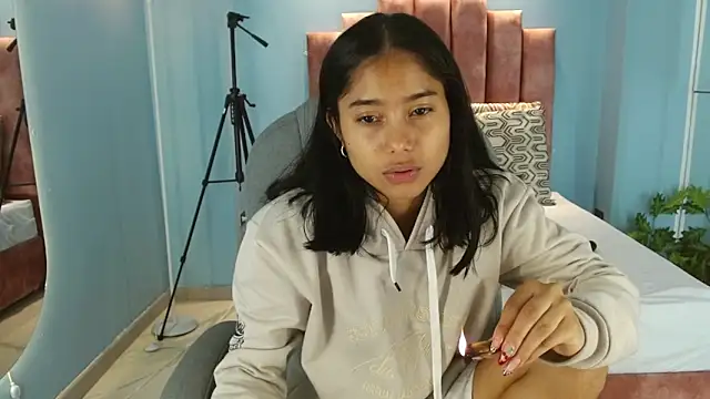 Milaa Star  online show from 12, 2, 2026