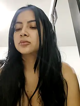 MayteCullen online show from 25, 10, 2025