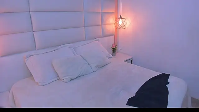 Salome Smitth 1 online show from 8, 4, 2026