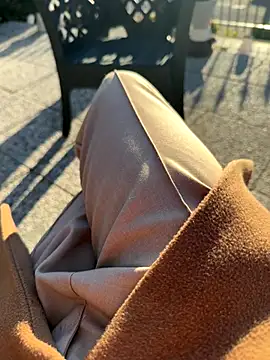 Snapshot of maialexte chatting on 14, 12, 2025 maialexte online show from 14, 12, 2025