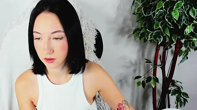 Snapshot of EileenMoores chatting on 10, 9, 2025 EileenMoores online show from 10, 9, 2025