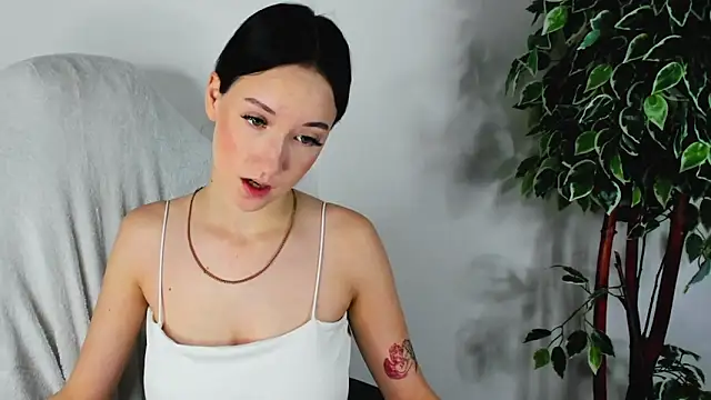 Snapshot of EileenMoores chatting on 20, 9, 2025 EileenMoores online show from 20, 9, 2025