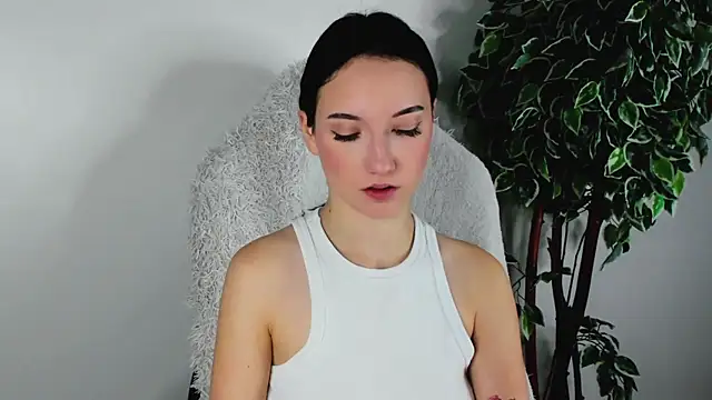 Snapshot of EileenMoores chatting on 11, 10, 2025 EileenMoores online show from 11, 10, 2025