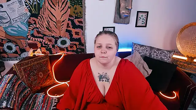 Snapshot of SladaDell chatting on 15, 9, 2025 SladaDell online show from 15, 9, 2025