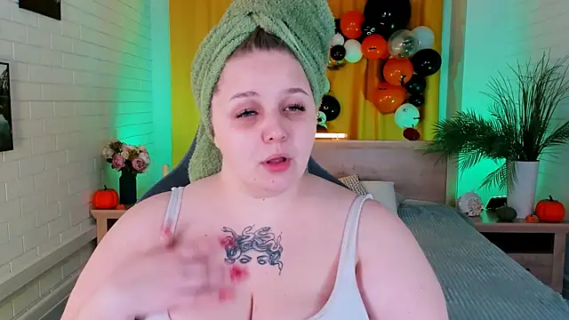 Snapshot of SladaDell chatting on 24, 10, 2025 SladaDell online show from 24, 10, 2025