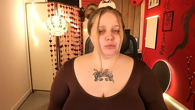 Snapshot of SladaDell chatting on 18, 2, 2026 SladaDell online show from 18, 2, 2026