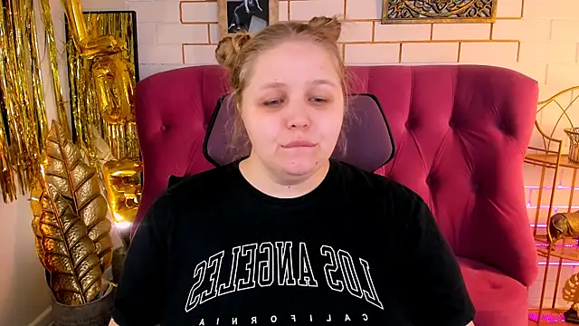 Snapshot of SladaDell chatting on 19, 2, 2026 SladaDell online show from 19, 2, 2026