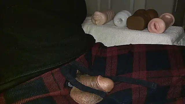 Snapshot of GRiZZLYBONE chatting on 14, 10, 2025 GRiZZLYBONE online show from 14, 10, 2025