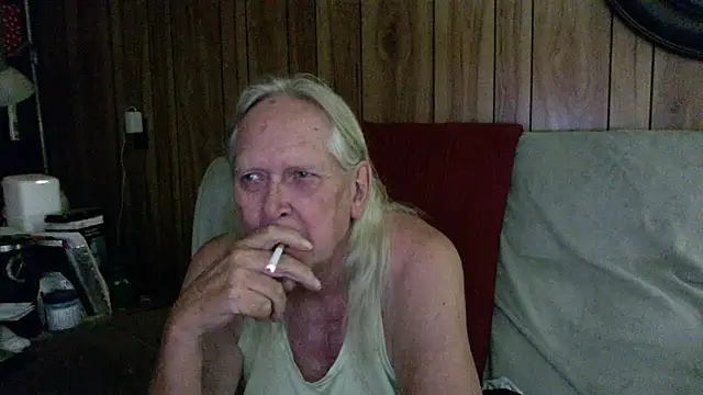 Snapshot of OldLadySara chatting on 14, 7, 2026 OldLadySara online show from 14, 7, 2026