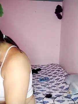 Snapshot of yelezia chatting on 17, 10, 2025 yelezia online show from 17, 10, 2025