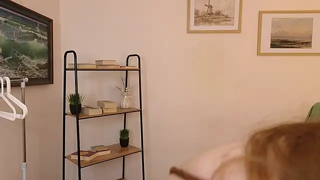 Bonnie Nunez online show from 12, 11, 2025