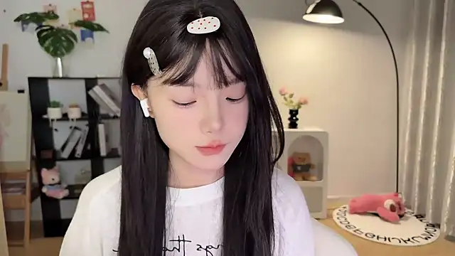 Momo-xx online show from 24, 9, 2025