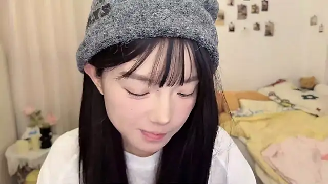 Momo-xx online show from 8, 1, 2026