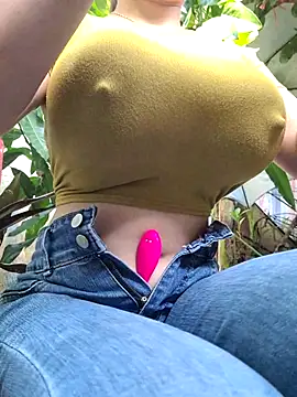 Kiki-vivi online show from 20, 9, 2025