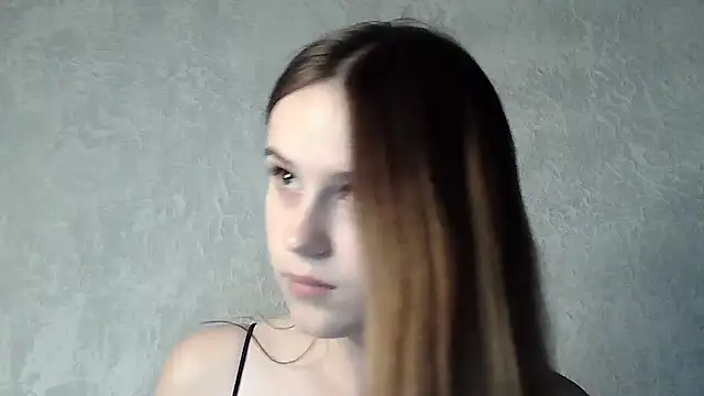 Snapshot of SweetLoraa chatting on 10, 9, 2025 SweetLoraa online show from 10, 9, 2025