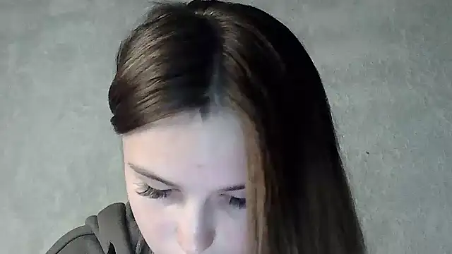 Snapshot of SweetLoraa chatting on 12, 10, 2025 SweetLoraa online show from 12, 10, 2025