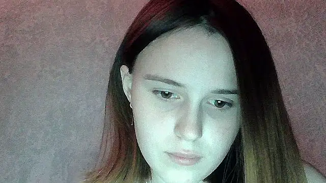 Snapshot of SweetLoraa chatting on 31, 10, 2025 SweetLoraa online show from 31, 10, 2025