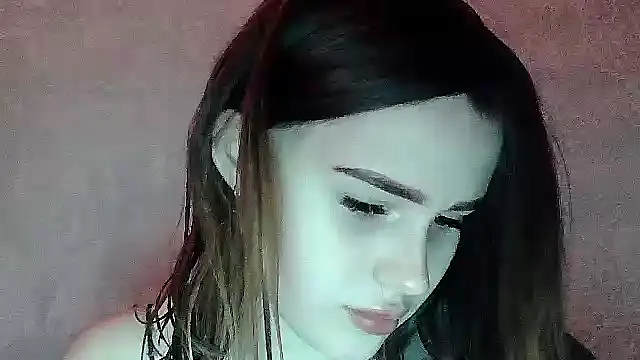 Snapshot of SweetLoraa chatting on 12, 11, 2025 SweetLoraa online show from 12, 11, 2025