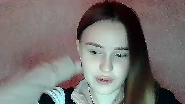 Snapshot of SweetLoraa chatting on 14, 12, 2025 SweetLoraa online show from 14, 12, 2025