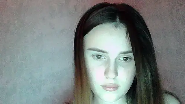 SweetLoraa online show from 13, 3, 2026