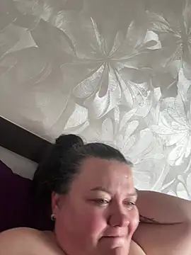 Snapshot of SunnyLeila2101 chatting on 18, 5, 2026 SunnyLeila2101 online show from 18, 5, 2026