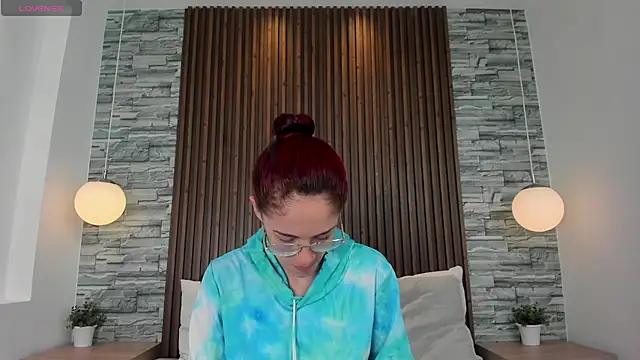 Snapshot of melodyvega0591 chatting on 17, 10, 2025 melodyvega0591 online show from 17, 10, 2025