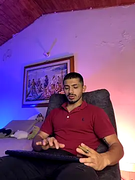 ArturoCardona  online show from 12, 11, 2025