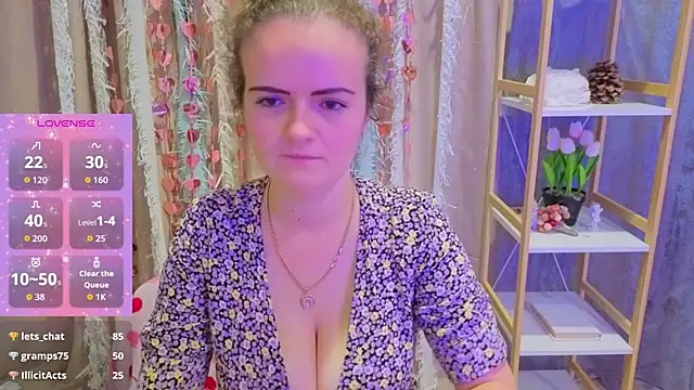 Snapshot of Luisa_Rosee chatting on 25, 11, 2025 Luisa Rosee online show from 25, 11, 2025