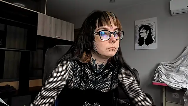 HighelikeGirl online show from 10, 11, 2025