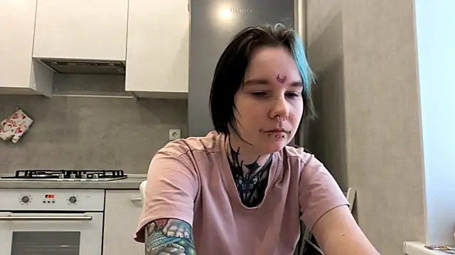 HighelikeGirl online show from 2, 3, 2026