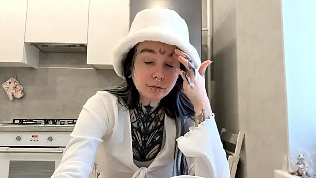 HighelikeGirl online show from 6, 3, 2026