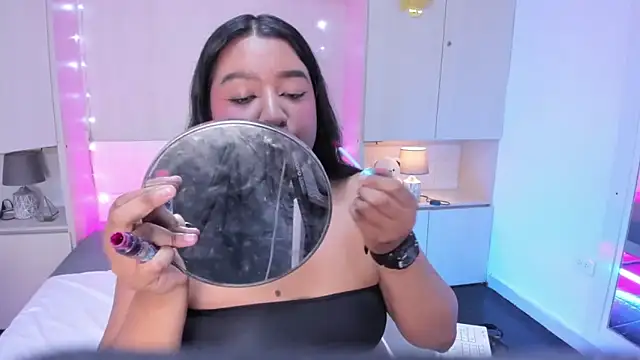 LilyWhitney online show from 17, 12, 2025