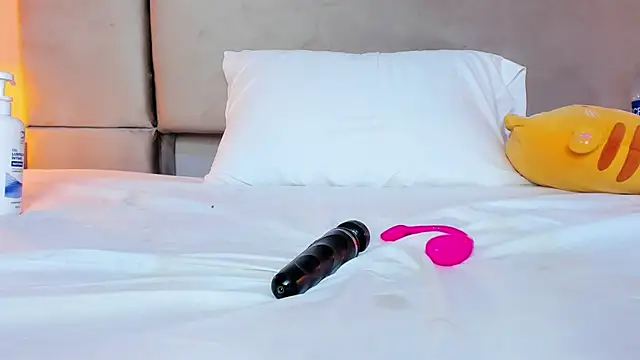 isabel sofiaa online show from 15, 2, 2026