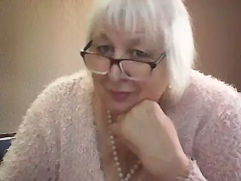 Alexia64231 online show from 16, 9, 2025