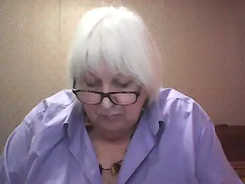 Alexia64231 online show from 15, 10, 2025