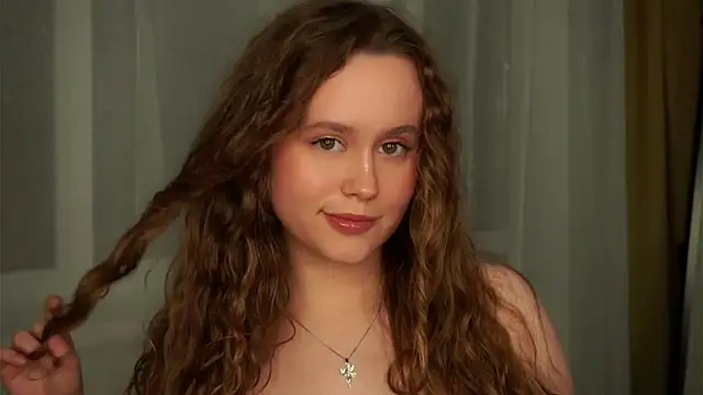 Snapshot of SusannaScholler chatting on 27, 9, 2025 SusannaScholler online show from 27, 9, 2025