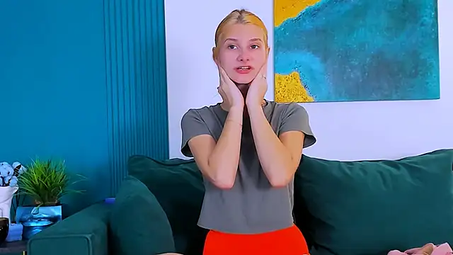 Snapshot of NightOpal chatting on 24, 10, 2025 NightOpal online show from 24, 10, 2025