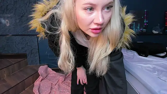 Lillie Berry online show from 4, 4, 2026